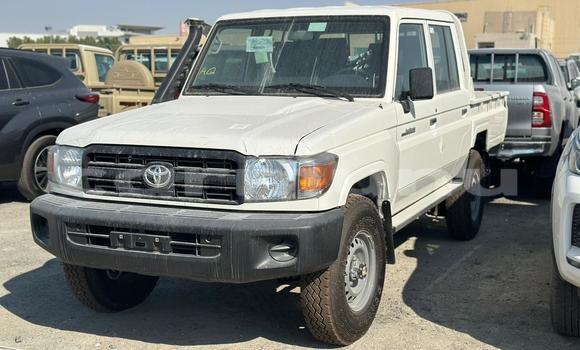 Acheter Neuf Utilitaire Toyota DA Blanc à Import - Dubai, Région de la Bouenza Acheter Neuf Utilitaire Toyota DA Blanc à Import - Dubai, Région de la Bouenza
