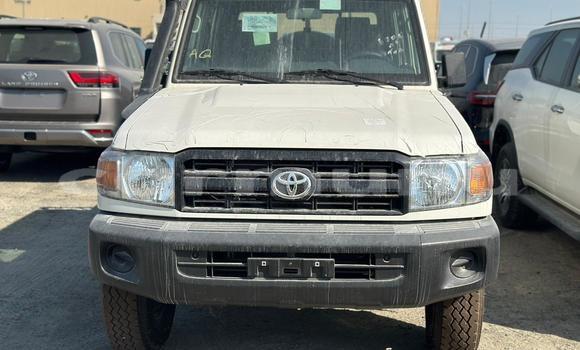 Acheter Neuf Utilitaire Toyota DA Blanc à Import - Dubai, Région de la Bouenza Acheter Neuf Utilitaire Toyota DA Blanc à Import - Dubai, Région de la Bouenza