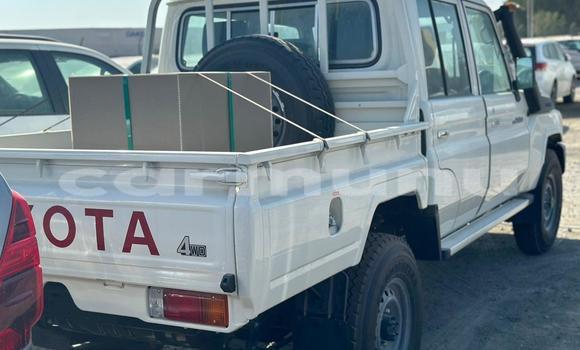 Acheter Neuf Utilitaire Toyota DA Blanc à Import - Dubai, Région de la Bouenza Acheter Neuf Utilitaire Toyota DA Blanc à Import - Dubai, Région de la Bouenza