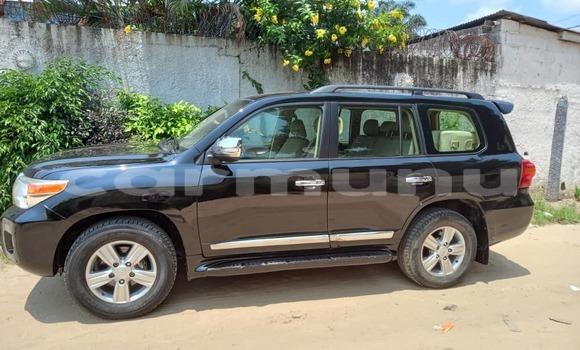 Acheter Occasion Voiture Toyota Land Cruiser Noir à Brazzaville, Commune de Brazzaville Acheter Occasion Voiture Toyota Land Cruiser Noir à Brazzaville, Commune de Brazzaville