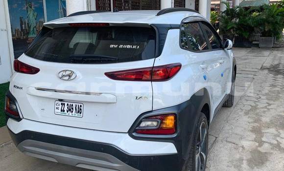 Acheter Occasion Voiture Hyundai Kona Blanc à Brazzaville, Commune de Brazzaville Acheter Occasion Voiture Hyundai Kona Blanc à Brazzaville, Commune de Brazzaville