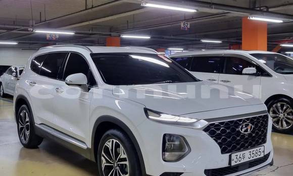 Acheter Occasion Voiture Hyundai Santa Fe Blanc à Brazzaville, Commune de Brazzaville Acheter Occasion Voiture Hyundai Santa Fe Blanc à Brazzaville, Commune de Brazzaville