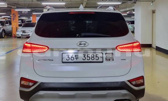 Acheter Occasion Voiture Hyundai Santa Fe Blanc à Brazzaville, Commune de Brazzaville Acheter Occasion Voiture Hyundai Santa Fe Blanc à Brazzaville, Commune de Brazzaville