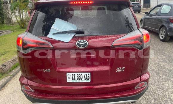 Acheter Occasion Voiture Toyota RAV4 Rouge à Brazzaville, Commune de Brazzaville Acheter Occasion Voiture Toyota RAV4 Rouge à Brazzaville, Commune de Brazzaville