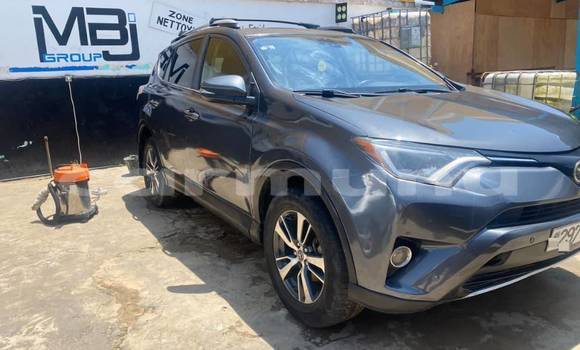 Acheter Occasion Voiture Toyota RAV4 Noir à Brazzaville, Commune de Brazzaville Acheter Occasion Voiture Toyota RAV4 Noir à Brazzaville, Commune de Brazzaville