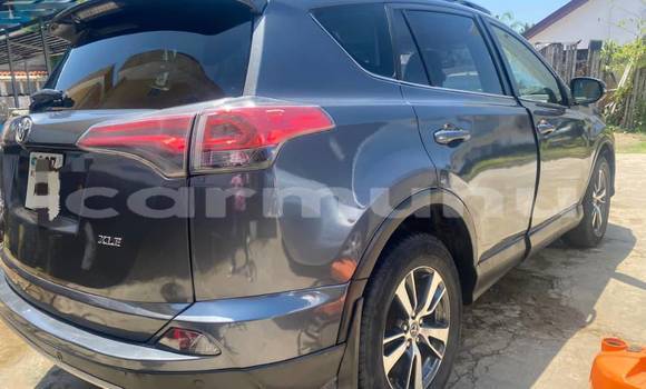 Acheter Occasion Voiture Toyota RAV4 Noir à Brazzaville, Commune de Brazzaville Acheter Occasion Voiture Toyota RAV4 Noir à Brazzaville, Commune de Brazzaville