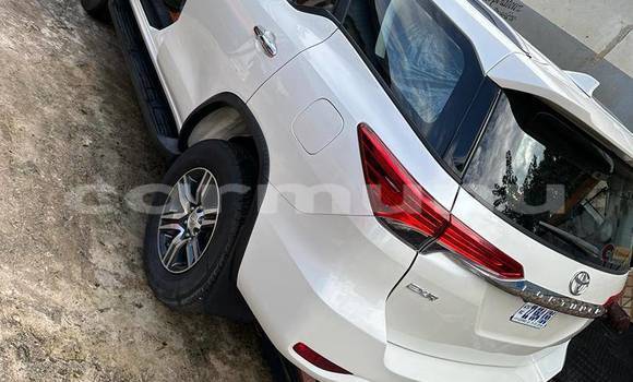 Acheter Occasion Voiture Toyota Fortuner Blanc à Impfondo, Likouala Acheter Occasion Voiture Toyota Fortuner Blanc à Impfondo, Likouala