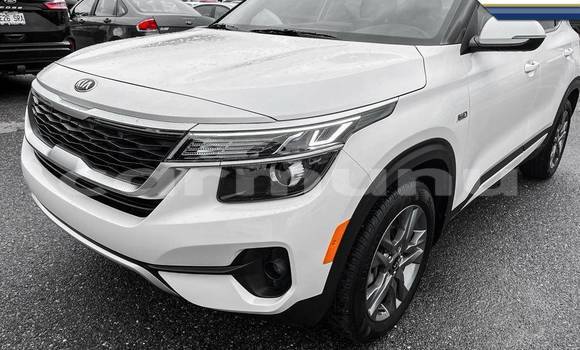 Acheter Occasion Voiture Kia Sedona Blanc à Brazzaville, Commune de Brazzaville Acheter Occasion Voiture Kia Sedona Blanc à Brazzaville, Commune de Brazzaville