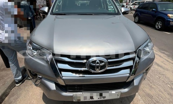 Acheter Occasion Voiture Toyota Fortuner Autre à Brazzaville, Commune de Brazzaville Acheter Occasion Voiture Toyota Fortuner Autre à Brazzaville, Commune de Brazzaville