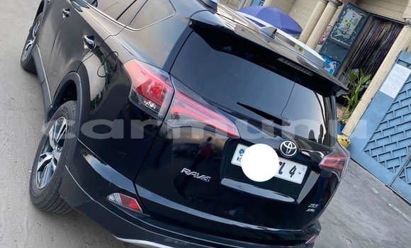 Acheter Occasion Voiture Toyota RAV4 Noir à Brazzaville, Commune de Brazzaville Acheter Occasion Voiture Toyota RAV4 Noir à Brazzaville, Commune de Brazzaville