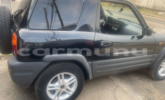 Acheter Occasion Voiture Toyota RAV4 Noir à Brazzaville, Commune de Brazzaville Acheter Occasion Voiture Toyota RAV4 Noir à Brazzaville, Commune de Brazzaville