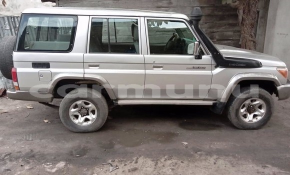 Acheter Occasion Voiture Toyota Land Cruiser Autre à Brazzaville, Commune de Brazzaville Acheter Occasion Voiture Toyota Land Cruiser Autre à Brazzaville, Commune de Brazzaville