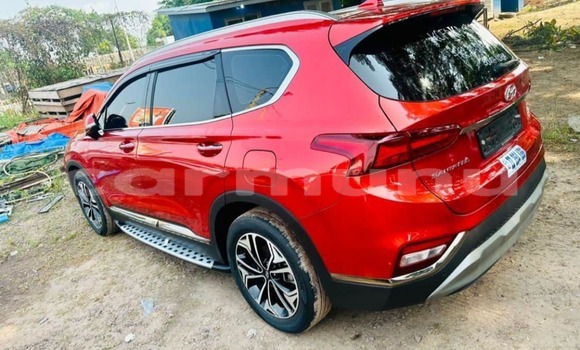 Acheter Occasion Voiture Hyundai Santa Fe Rouge à Brazzaville, Commune de Brazzaville Acheter Occasion Voiture Hyundai Santa Fe Rouge à Brazzaville, Commune de Brazzaville