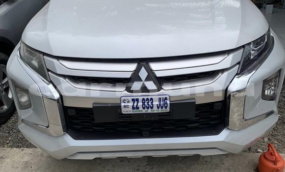 Buy Used Mitsubishi L200 White Car in Brazzaville in Municipality of Brazzaville Buy Used Mitsubishi L200 White Car in Brazzaville in Municipality of Brazzaville