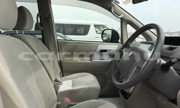 Acheter Occasion Voiture Toyota Noah Autre à Import - Dubai, Région de la Bouenza Acheter Occasion Voiture Toyota Noah Autre à Import - Dubai, Région de la Bouenza