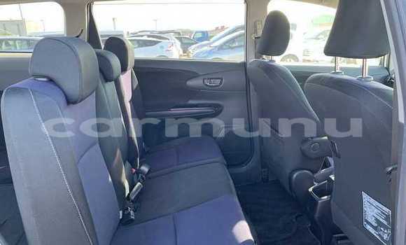 Acheter Occasion Voiture Toyota Wish Blanc à Import - Dubai, Région de la Bouenza Acheter Occasion Voiture Toyota Wish Blanc à Import - Dubai, Région de la Bouenza