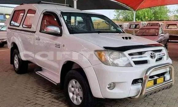Acheter Occasion Voiture Toyota Hilux Blanc à Import - Dubai, Région de la Bouenza Acheter Occasion Voiture Toyota Hilux Blanc à Import - Dubai, Région de la Bouenza