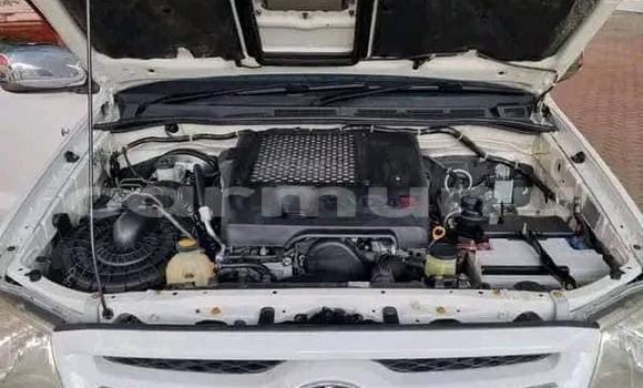 Acheter Occasion Voiture Toyota Hilux Blanc à Import - Dubai, Région de la Bouenza Acheter Occasion Voiture Toyota Hilux Blanc à Import - Dubai, Région de la Bouenza