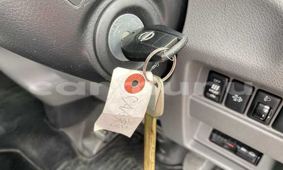 Acheter Occasion Voiture Nissan NV350 Caravan Blanc à Import - Dubai, Région de la Bouenza Acheter Occasion Voiture Nissan NV350 Caravan Blanc à Import - Dubai, Région de la Bouenza