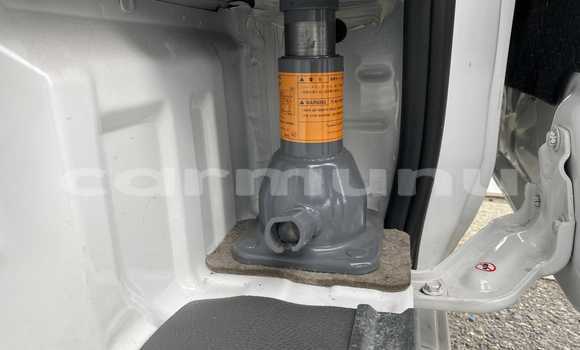 Acheter Occasion Voiture Nissan NV350 Caravan Blanc à Import - Dubai, Région de la Bouenza Acheter Occasion Voiture Nissan NV350 Caravan Blanc à Import - Dubai, Région de la Bouenza