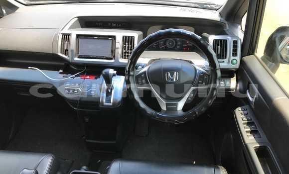 Acheter Occasion Voiture Honda Stream Noir à Import - Dubai, Région de la Bouenza Acheter Occasion Voiture Honda Stream Noir à Import - Dubai, Région de la Bouenza