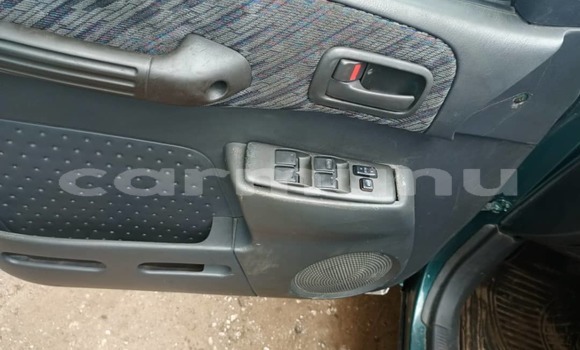 Acheter Occasion Voiture Toyota RAV4 Vert à Brazzaville, Commune de Brazzaville Acheter Occasion Voiture Toyota RAV4 Vert à Brazzaville, Commune de Brazzaville