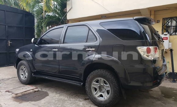 Acheter Occasion Voiture Toyota Fortuner Noir à Brazzaville, Commune de Brazzaville Acheter Occasion Voiture Toyota Fortuner Noir à Brazzaville, Commune de Brazzaville