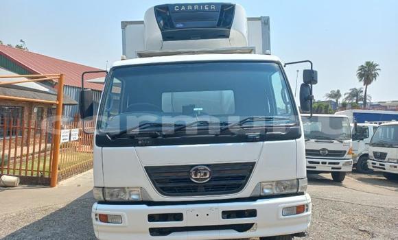 Acheter Occasion Utilitaire Nissan UD Blanc à Import - Dubai, Région de la Bouenza Acheter Occasion Utilitaire Nissan UD Blanc à Import - Dubai, Région de la Bouenza