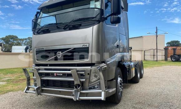 Buy Used Volvo F4 Other Truck in Import - Dubai in Region of Bouenza Buy Used Volvo F4 Other Truck in Import - Dubai in Region of Bouenza