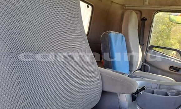 Acheter Occasion Utilitaire Nissan UD Blanc à Import - Dubai, Région de la Bouenza Acheter Occasion Utilitaire Nissan UD Blanc à Import - Dubai, Région de la Bouenza