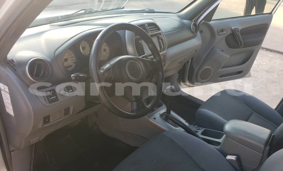 Acheter Occasion Voiture Toyota RAV4 Gris à Brazzaville, Commune de Brazzaville Acheter Occasion Voiture Toyota RAV4 Gris à Brazzaville, Commune de Brazzaville