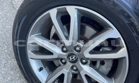 Acheter Occasion Voiture Hyundai Santa Fe Gris à Brazzaville, Commune de Brazzaville Acheter Occasion Voiture Hyundai Santa Fe Gris à Brazzaville, Commune de Brazzaville