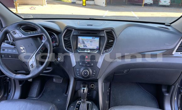 Acheter Occasion Voiture Hyundai Santa Fe Gris à Brazzaville, Commune de Brazzaville Acheter Occasion Voiture Hyundai Santa Fe Gris à Brazzaville, Commune de Brazzaville