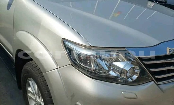 Acheter Occasion Voiture Toyota Fortuner Gris à Brazzaville, Commune de Brazzaville Acheter Occasion Voiture Toyota Fortuner Gris à Brazzaville, Commune de Brazzaville