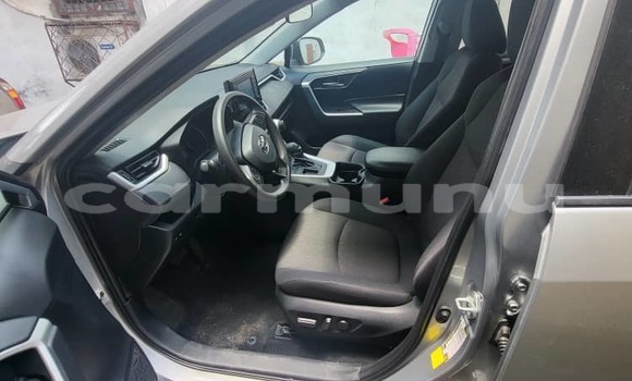 Acheter Occasion Voiture Toyota RAV4 Gris à Brazzaville, Commune de Brazzaville Acheter Occasion Voiture Toyota RAV4 Gris à Brazzaville, Commune de Brazzaville