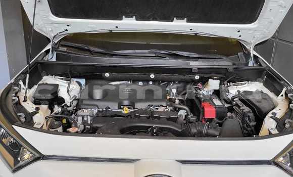 Acheter Occasion Voiture Toyota RAV4 Blanc à Brazzaville, Commune de Brazzaville Acheter Occasion Voiture Toyota RAV4 Blanc à Brazzaville, Commune de Brazzaville