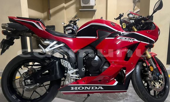 Buy Used Honda CBR Red Bike in Brazzaville in Municipality of Brazzaville Buy Used Honda CBR Red Bike in Brazzaville in Municipality of Brazzaville