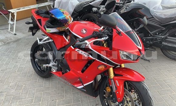 Buy Used Honda CBR Red Bike in Brazzaville in Municipality of Brazzaville Buy Used Honda CBR Red Bike in Brazzaville in Municipality of Brazzaville
