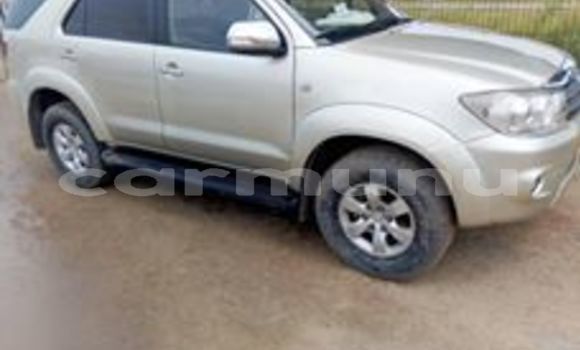 Acheter Occasion Voiture Toyota Fortuner Gris à Brazzaville, Commune de Brazzaville Acheter Occasion Voiture Toyota Fortuner Gris à Brazzaville, Commune de Brazzaville