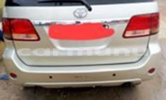 Acheter Occasion Voiture Toyota Fortuner Gris à Brazzaville, Commune de Brazzaville Acheter Occasion Voiture Toyota Fortuner Gris à Brazzaville, Commune de Brazzaville