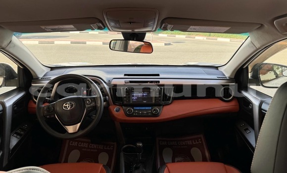 Acheter Occasion Voiture Toyota RAV4 Blanc à Pointe–Noire, Région du Kouilou Acheter Occasion Voiture Toyota RAV4 Blanc à Pointe–Noire, Région du Kouilou