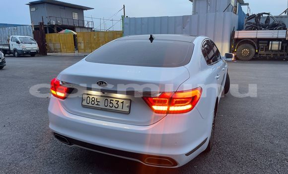 Acheter Neuf Voiture Kia K9 Blanc à Brazzaville, Commune de Brazzaville Acheter Neuf Voiture Kia K9 Blanc à Brazzaville, Commune de Brazzaville