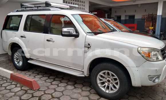 Acheter Occasion Voiture Ford Everest Blanc à Brazzaville, Commune de Brazzaville Acheter Occasion Voiture Ford Everest Blanc à Brazzaville, Commune de Brazzaville