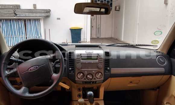 Acheter Occasion Voiture Ford Everest Blanc à Brazzaville, Commune de Brazzaville Acheter Occasion Voiture Ford Everest Blanc à Brazzaville, Commune de Brazzaville