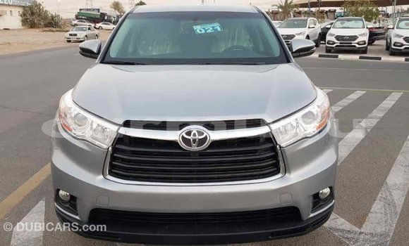 Buy Import Toyota Highlander Other Car in Import - Dubai in Region of Bouenza Buy Import Toyota Highlander Other Car in Import - Dubai in Region of Bouenza