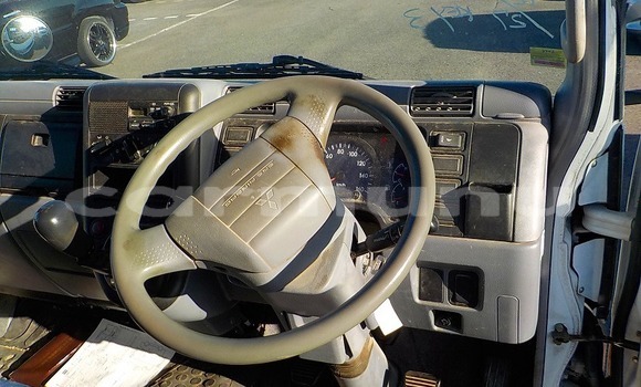 Buy Used Mitsubishi Van White Truck in Import - Dubai in Region of Bouenza Buy Used Mitsubishi Van White Truck in Import - Dubai in Region of Bouenza