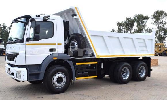 Acheter Import Utilitaire Mitsubishi Van Blanc à Import - Dubai, Région de la Bouenza Acheter Import Utilitaire Mitsubishi Van Blanc à Import - Dubai, Région de la Bouenza