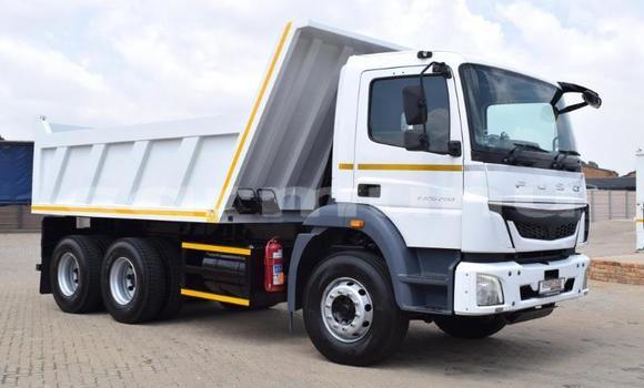 Acheter Import Utilitaire Mitsubishi Van Blanc à Import - Dubai, Région de la Bouenza Acheter Import Utilitaire Mitsubishi Van Blanc à Import - Dubai, Région de la Bouenza