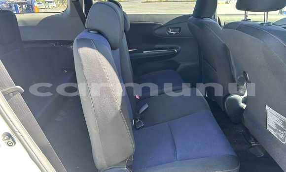 Acheter Occasion Voiture Toyota Wish Blanc à Import - Dubai, Région de la Bouenza Acheter Occasion Voiture Toyota Wish Blanc à Import - Dubai, Région de la Bouenza