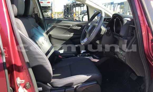 Acheter Occasion Voiture Honda FIT Rouge à Import - Dubai, Région de la Bouenza Acheter Occasion Voiture Honda FIT Rouge à Import - Dubai, Région de la Bouenza